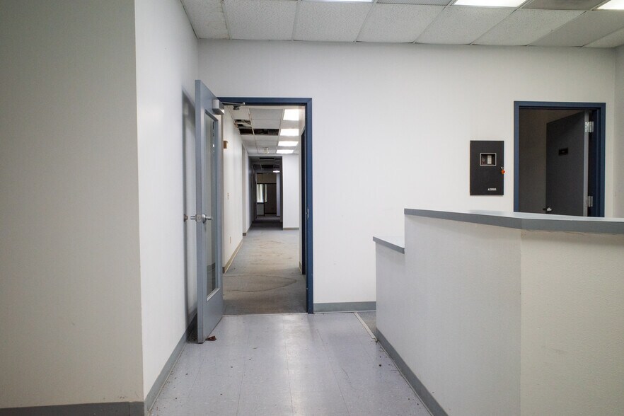 More Photos Of 151 Graham Rd, College Station Research And Development For Lease