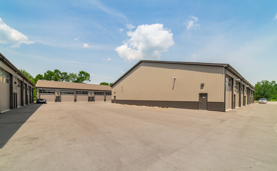 More Photos Of 1641 Balian Rd, Waterford Self Storage For Sale