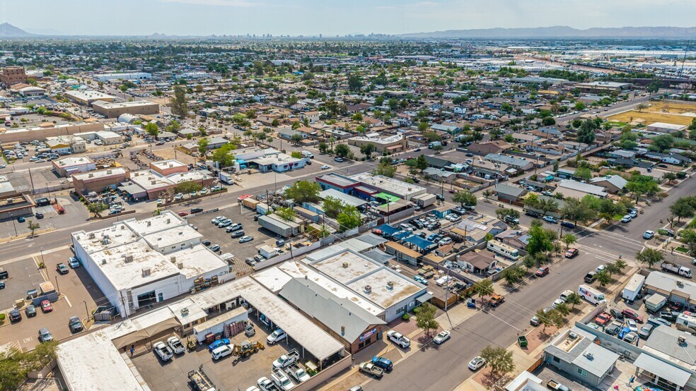 More Photos Of 6819 N 55th Dr, Glendale Warehouse For Lease