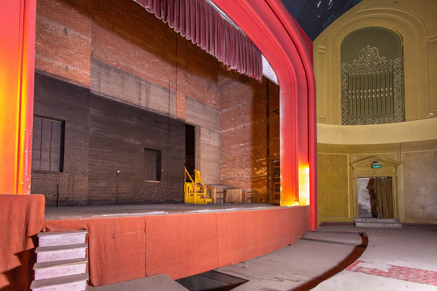 More Photos Of 401-411 N Main St, Pueblo Movie Theatre For Sale