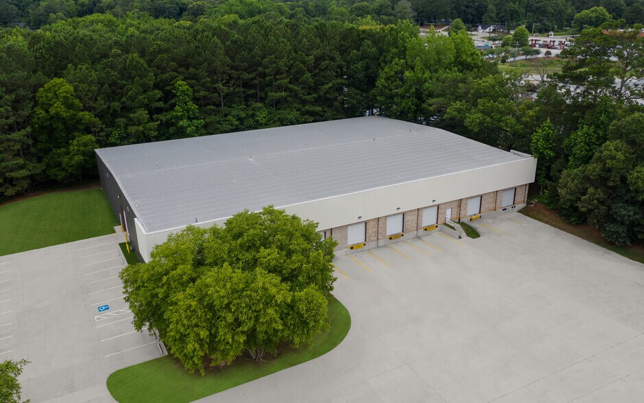 More Photos Of 1 Andrew Dr, Stockbridge Distribution For Lease