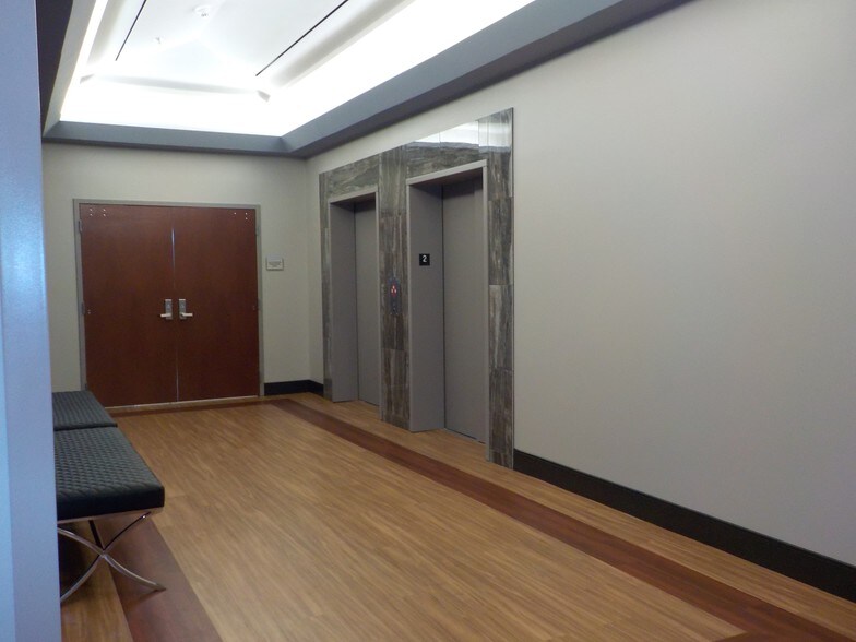 More Photos Of 5700 N Exp 77/83, Brownsville Medical For Lease