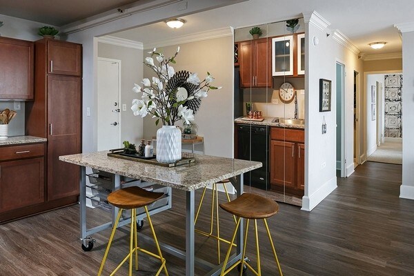 More Photos Of 800 S 4th St, Louisville Apartments For Lease