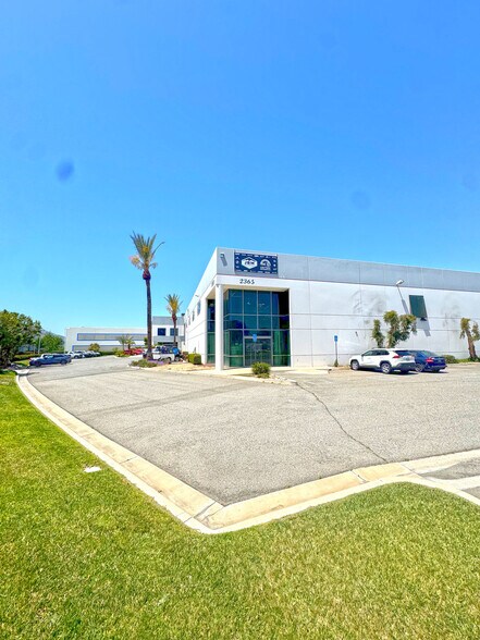 More Photos Of 2365 Railroad St, Corona Warehouse For Lease