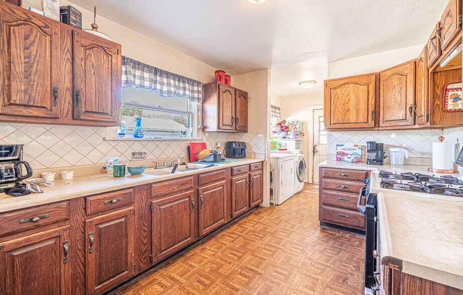 More Photos Of 26380 Green Ave, Hemet Specialty For Sale