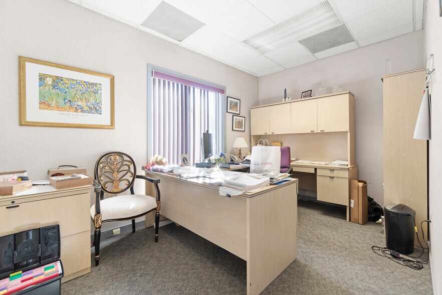 More Photos Of 410 S Main St, Pleasantville Office For Sale