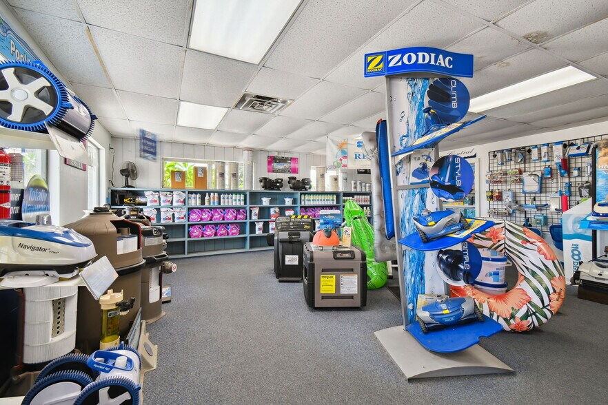 More Photos Of 5146 Marine Pky, New Port Richey Storefront Retail Office For Sale