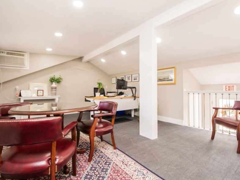 More Photos Of 4 Boyden Rd, Holden Office For Lease