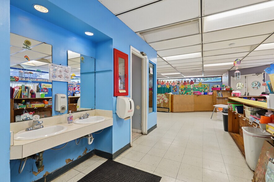 More Photos Of 217 Wells Rd, Orange Park Schools For Sale