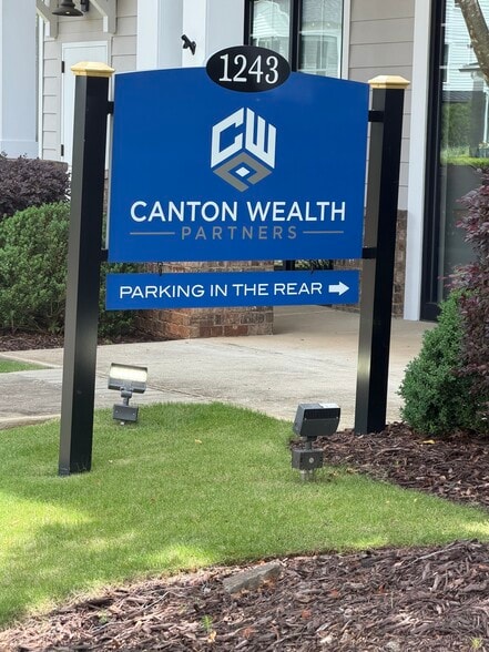 More Photos Of 1243 Canton St, Roswell General Retail For Sale