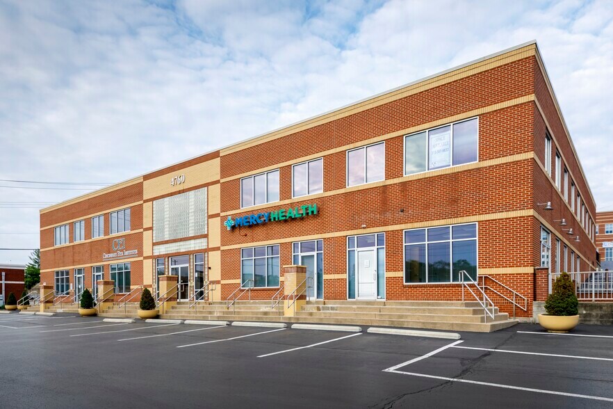 More Photos Of 4760 Red Bank Expy, Cincinnati Office For Lease