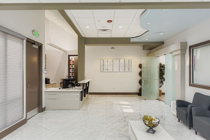 More Photos Of 5420 S Quebec St, Englewood Medical For Lease