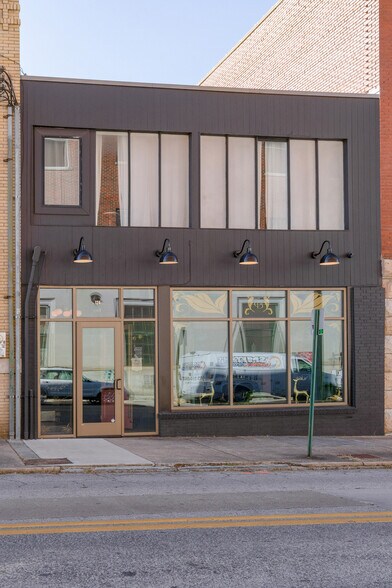 More Photos Of 124 E 10th St, Chattanooga Storefront Retail Office For Sale