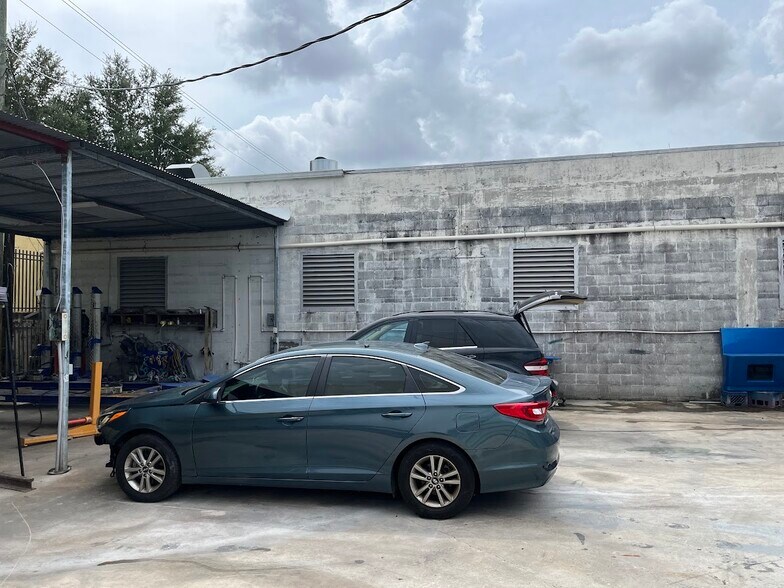 More Photos Of 2195 NW 27th Ave, Miami Freestanding For Sale