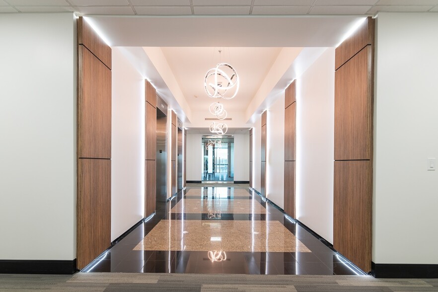 More Photos Of 17177 Preston Rd, Dallas Office For Lease