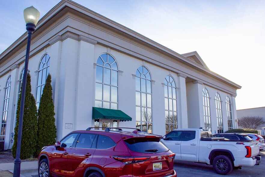 More Photos Of 7600 W Hwy 72, Madison Office For Lease