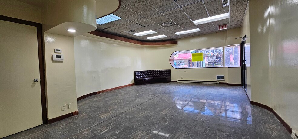 More Photos Of 3609 26th St, Chicago Office Residential For Lease