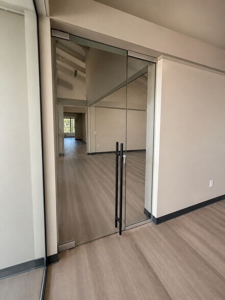 More Photos Of 3132 W 5th St, Fort Worth Office For Lease
