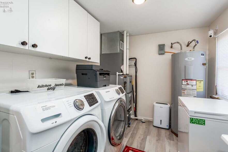 More Photos Of 5414 Homegardner Rd, Castalia Apartments For Sale