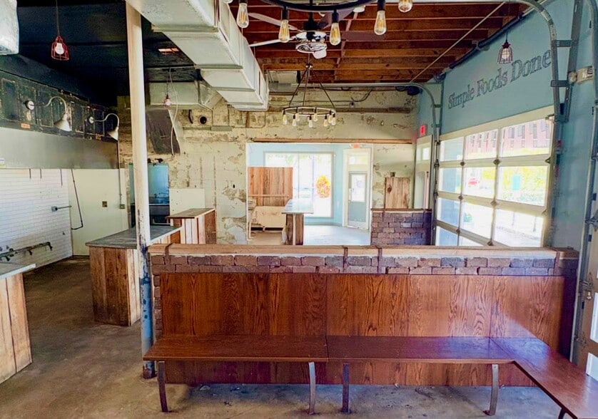 More Photos Of 2601 Central Ave, Saint Petersburg Restaurant For Lease