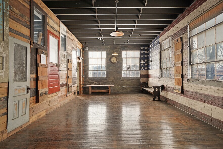 More Photos Of 424 Walbridge St, Kalamazoo Industrial For Sale