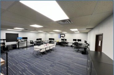 More Photos Of 7846-7862 W Central Ave, Toledo Showroom For Lease