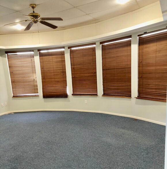 More Photos Of 2501 27th Ave, Vero Beach Unknown For Lease