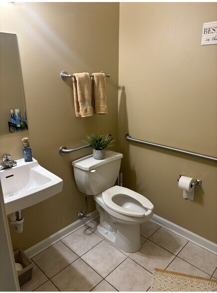 More Photos Of 111 Windel Dr, Raleigh Office Residential For Sale