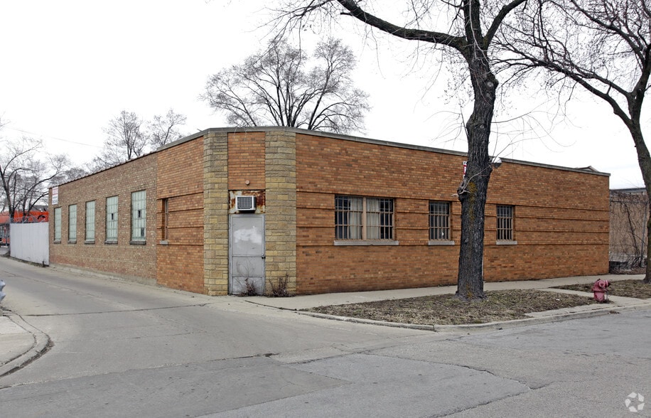 Primary Photo Of 7828 S Claremont Ave, Chicago Warehouse For Sale