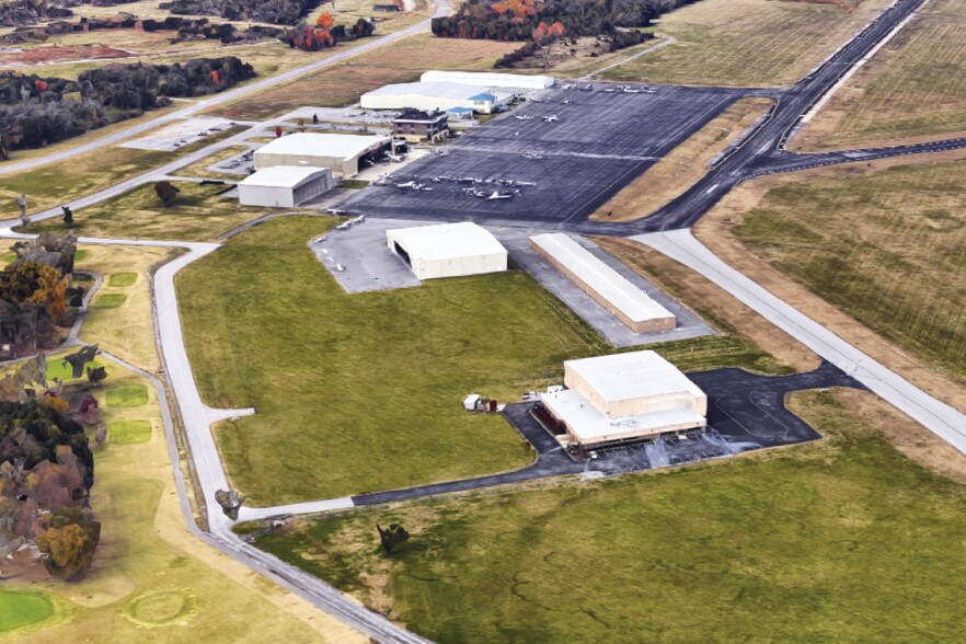 More Photos Of 276 Doug Warpoole Rd, Smyrna Airplane Hangar For Sale