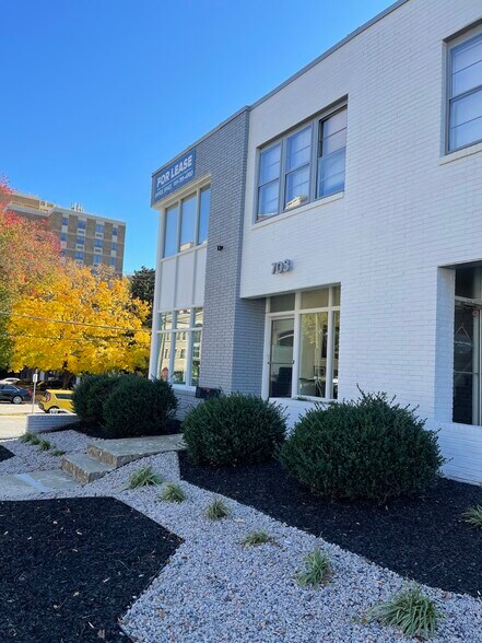 More Photos Of 709 W Johnson St, Raleigh Office For Lease