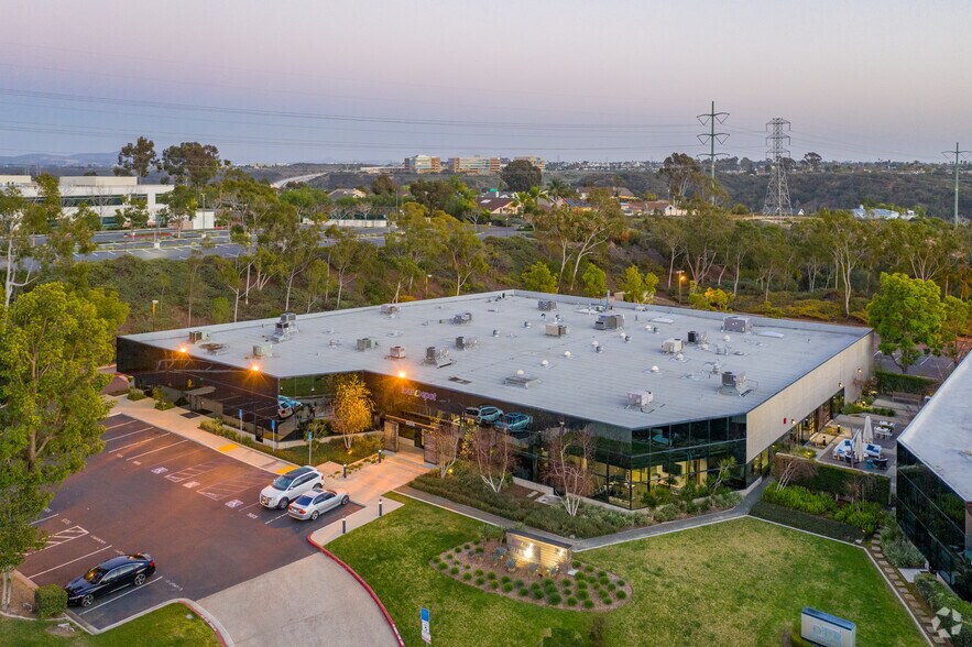 More Photos Of 5015 Shoreham Pl, San Diego Loft Creative Space For Sale