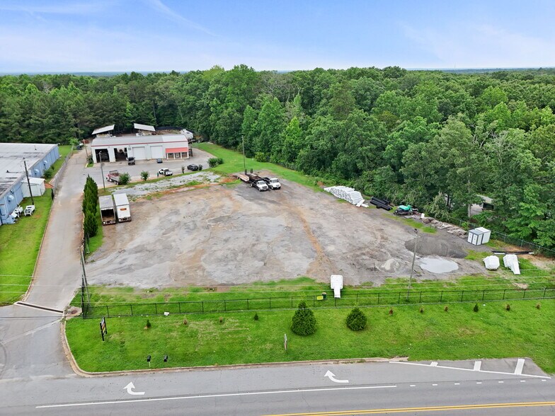 More Photos Of 477 Corinth Rd, Newnan Warehouse For Lease