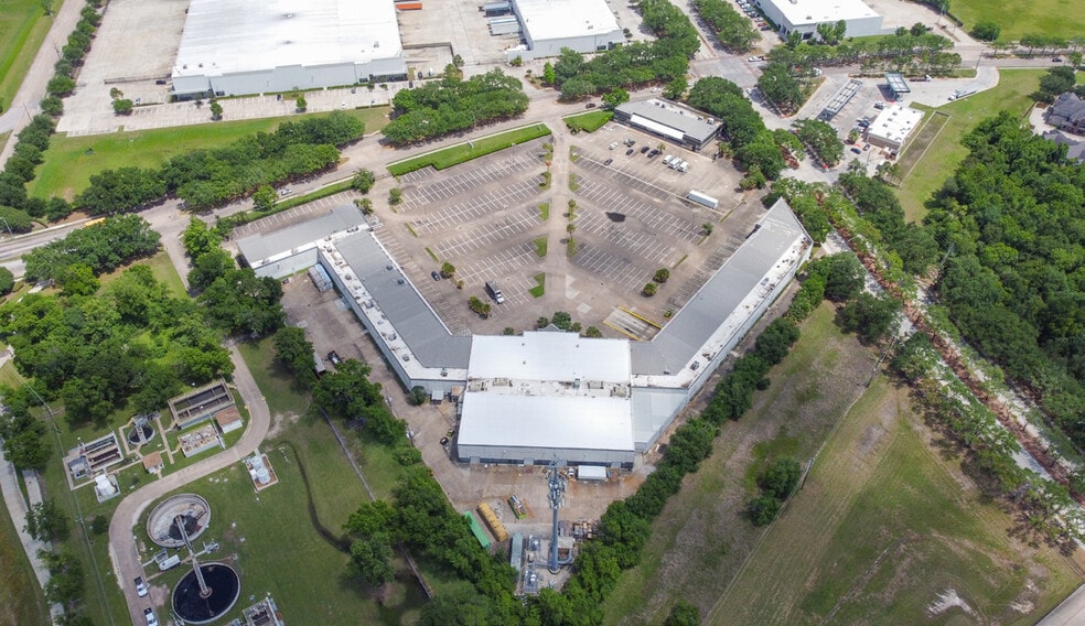 Primary Photo Of 11101 Ella Blvd, Houston Light Manufacturing For Sale