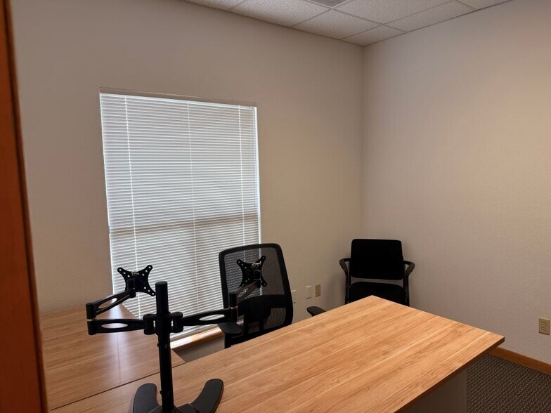 More Photos Of 1933 Central Ave, Mckinleyville Office For Lease