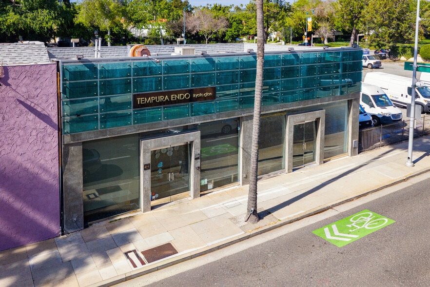 More Photos Of 9777 Santa Monica Blvd, Beverly Hills Storefront For Sale