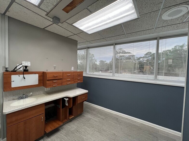 More Photos Of 1385 W State Road 434, Longwood Medical For Lease