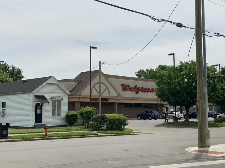 More Photos Of 1444 Dixie Hwy, Louisville Freestanding For Sale