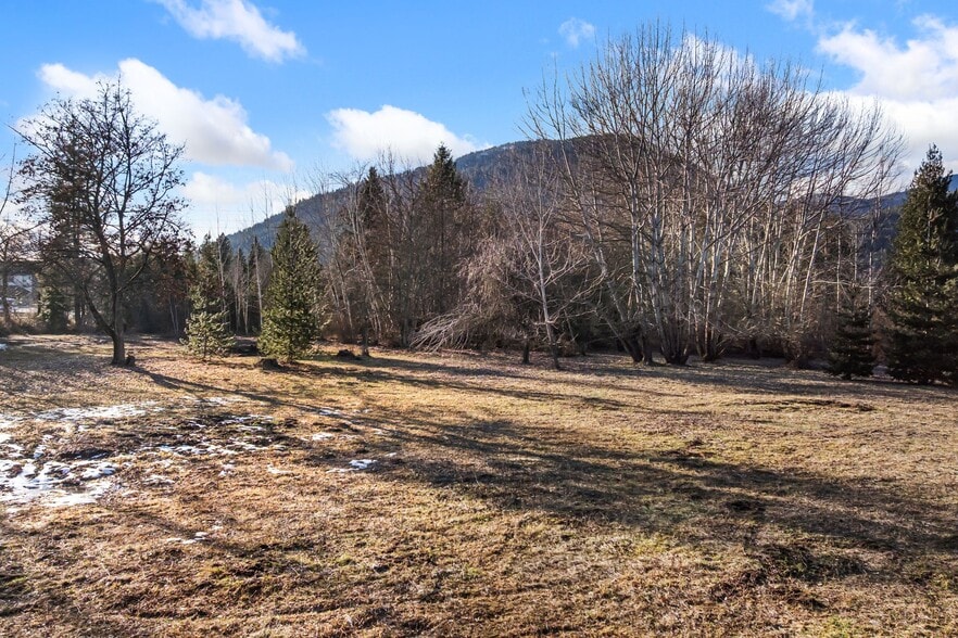 More Photos Of 477545 US-95, Ponderay Land For Sale