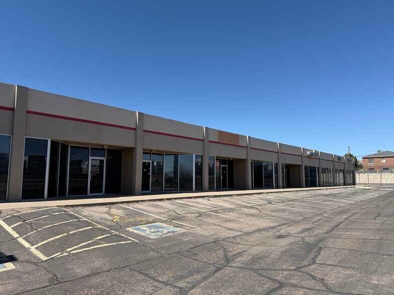 More Photos Of 6000 Welch Ave, El Paso Flex For Sale