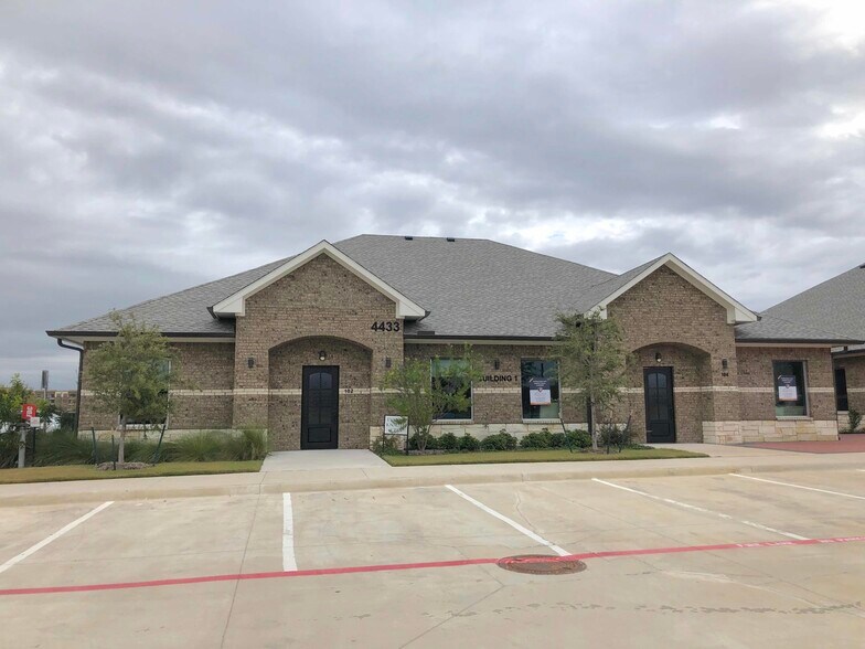 More Photos Of 4433 Punjab Way, Frisco Medical For Lease