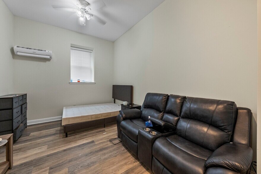 More Photos Of , Ewing Unknown For Sale