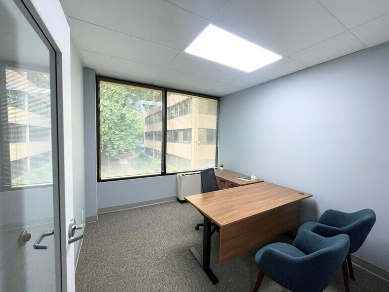 More Photos Of 2500 McClellan Ave, Pennsauken Office For Lease
