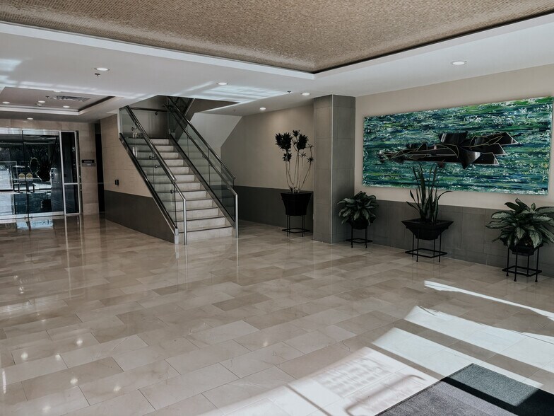 More Photos Of 1505 E Winding Way Dr, Friendswood Medical For Lease