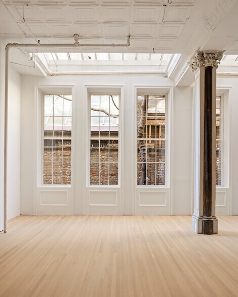 More Photos Of 9-11 White St, New York Apartments For Sale