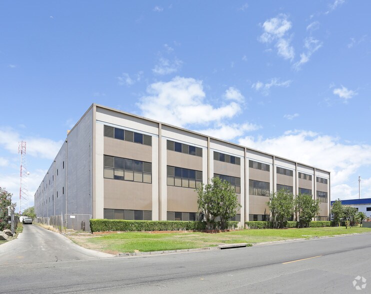 More Photos Of 91-110 Hanua St, Kapolei Manufacturing For Lease