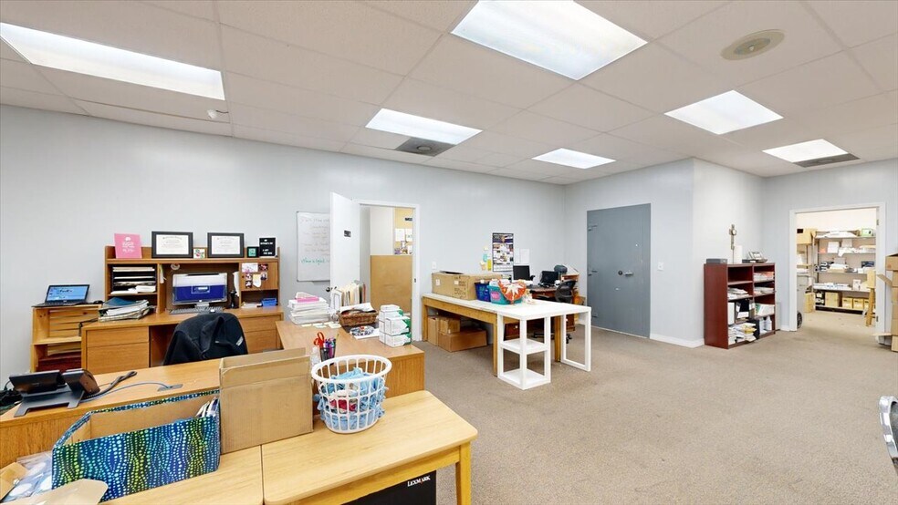 More Photos Of 113 Bo Bo Dr, Crystal Springs Freestanding For Lease