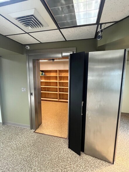 More Photos Of 2626 W Kennewick Ave, Kennewick Office For Sale