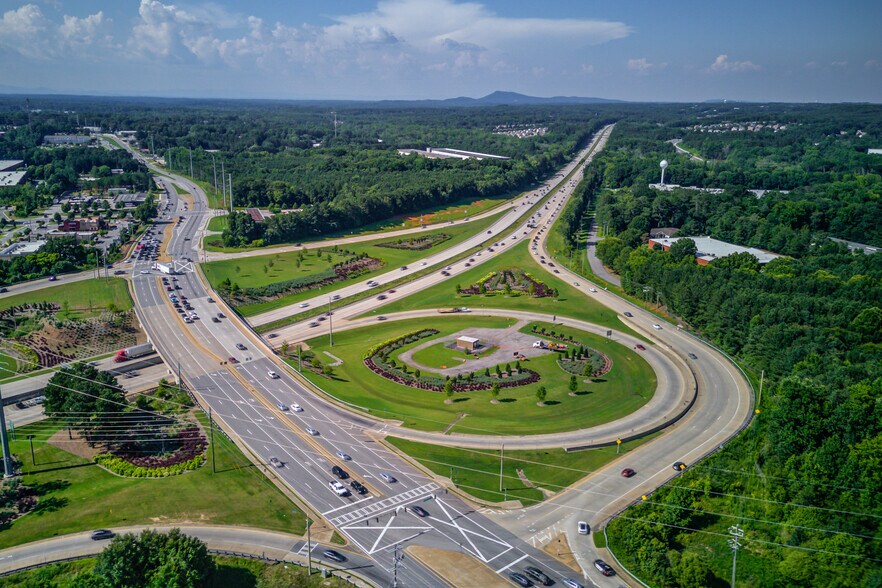 More Photos Of 6525 Shiloh Rd, Alpharetta Office Residential For Sale