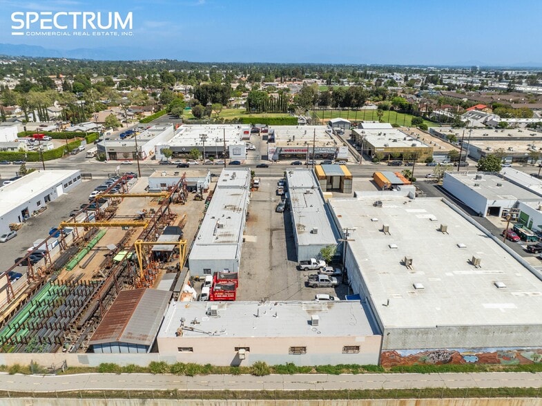 More Photos Of 10035-10043 Canoga Ave, Chatsworth Warehouse For Sale